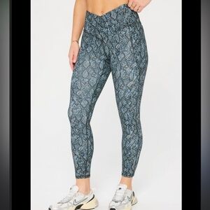 Fabletics Define PowerHold High-Waisted 7/8 Legging